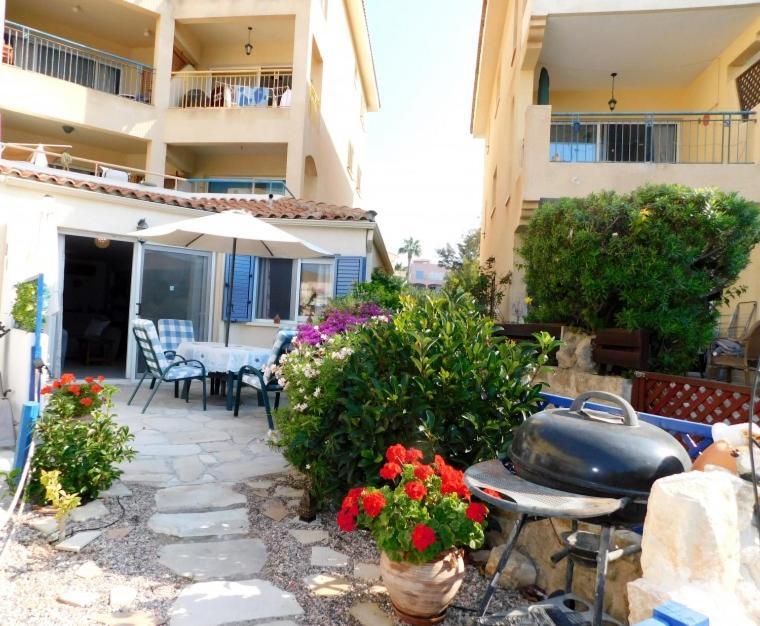 Beautiful Regina Gardens Apartment Paphos Exterior photo